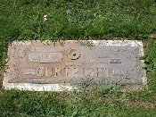 Gravesite of Jess (1898-1968) and Verda (1899-1983) Curtright, Hawthorne Memorial Gardens, Grant Pass, OR (P8050477)